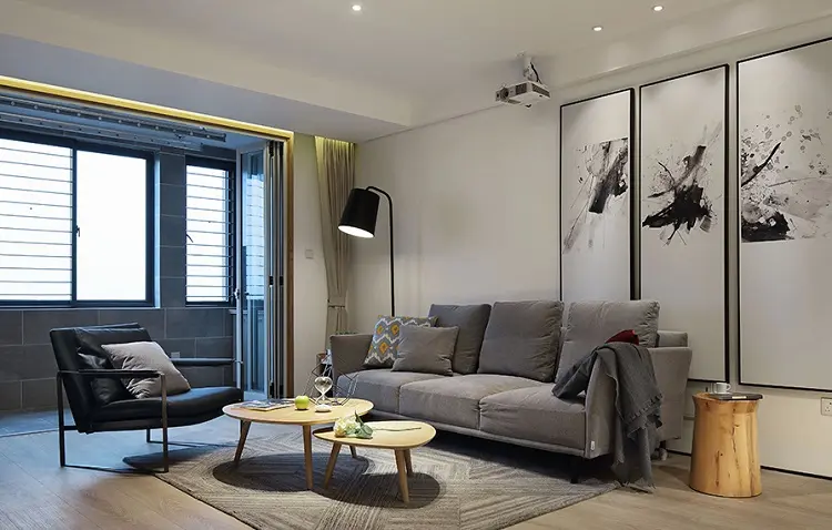 日本少妇中文字幕不卡视频集成墙板